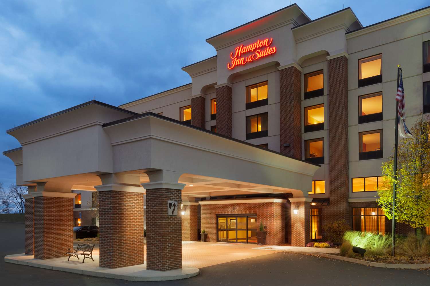Hampton Inn & Suites Hartford/East Hartford 1