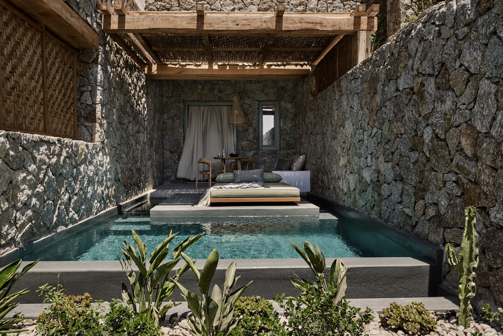 Archipelagos All Suites 2