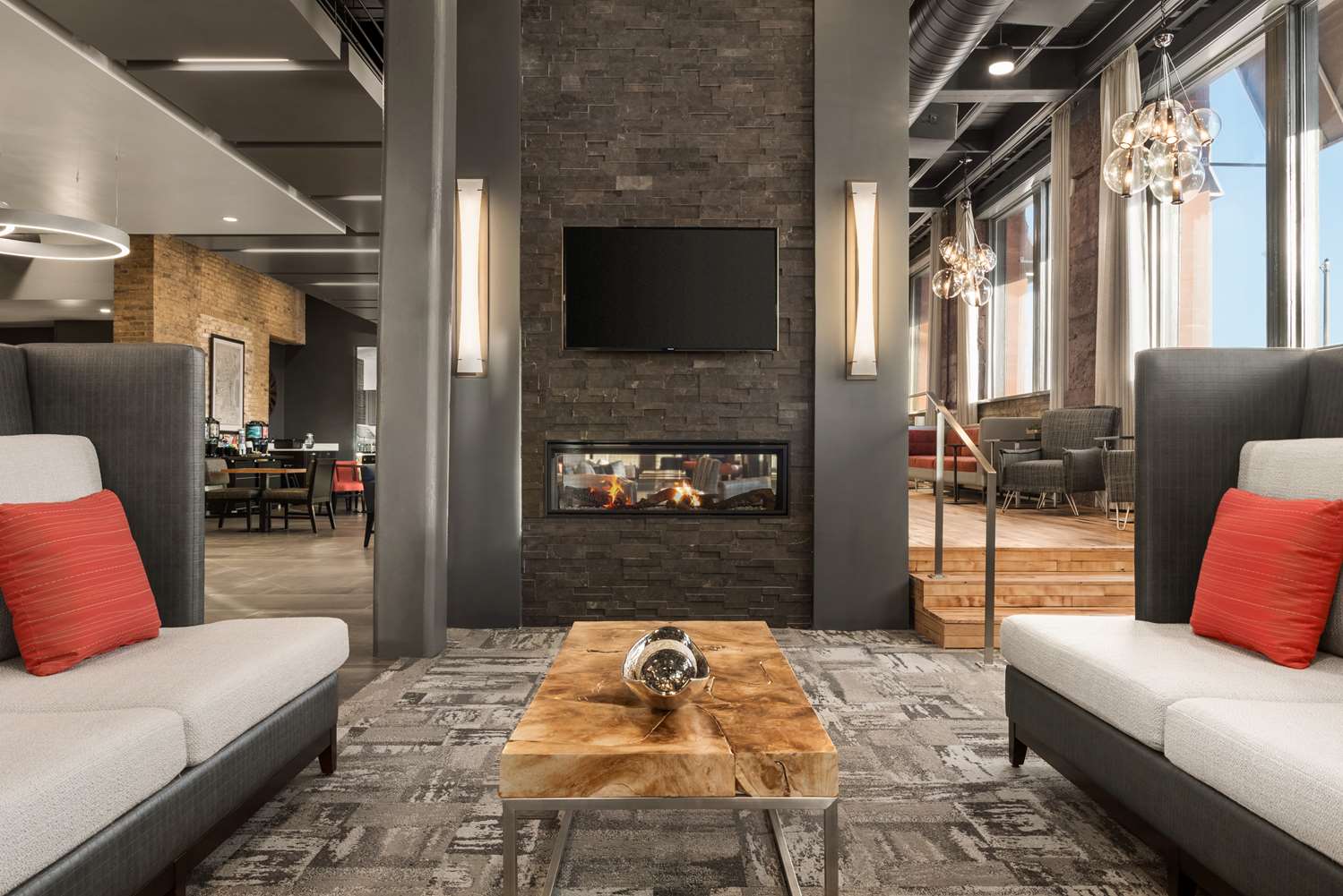 Homewood Suites by Hilton Milwaukee Downtown 1