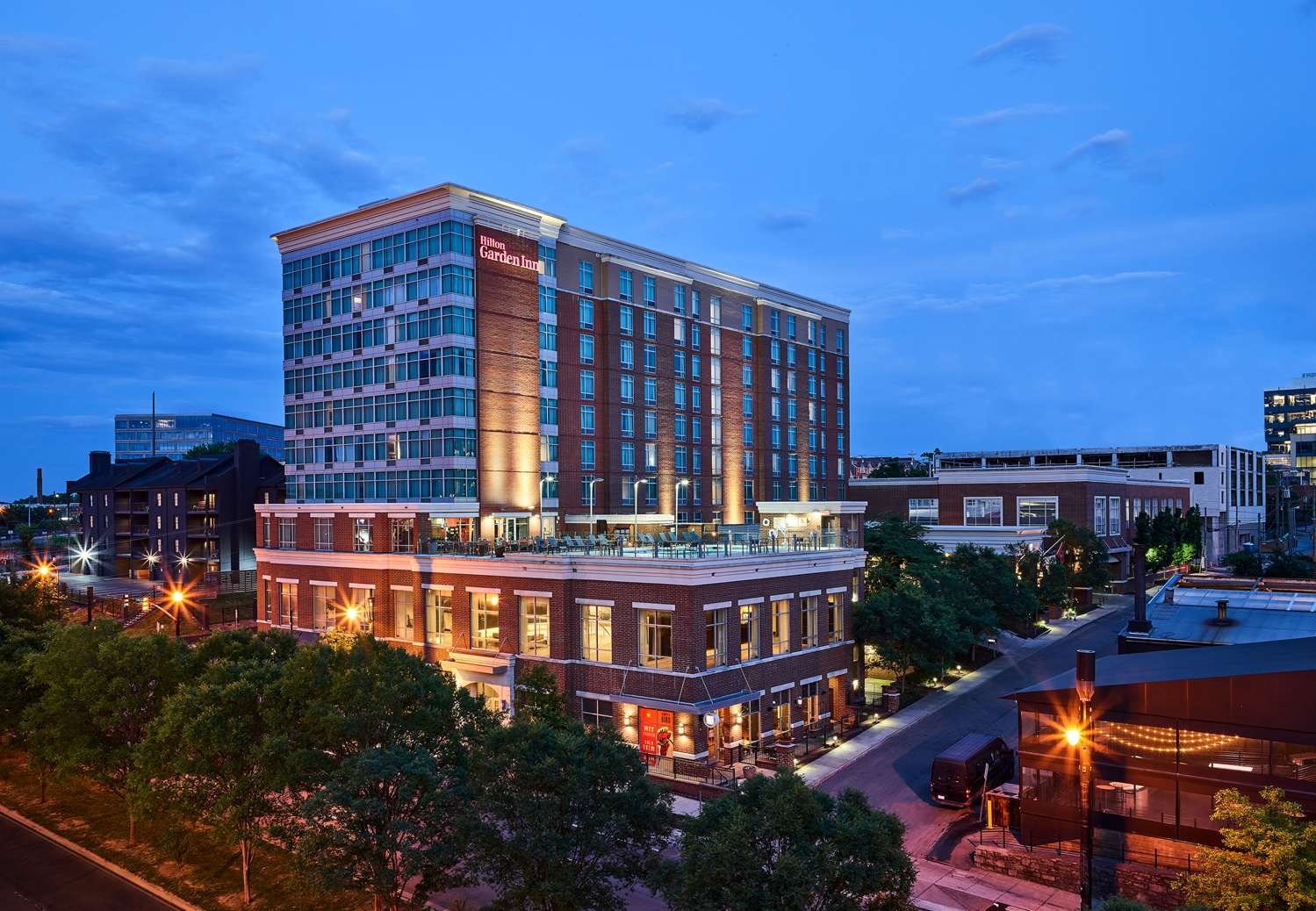 Hilton Garden Inn Nashville Downtown/Convention Center 2