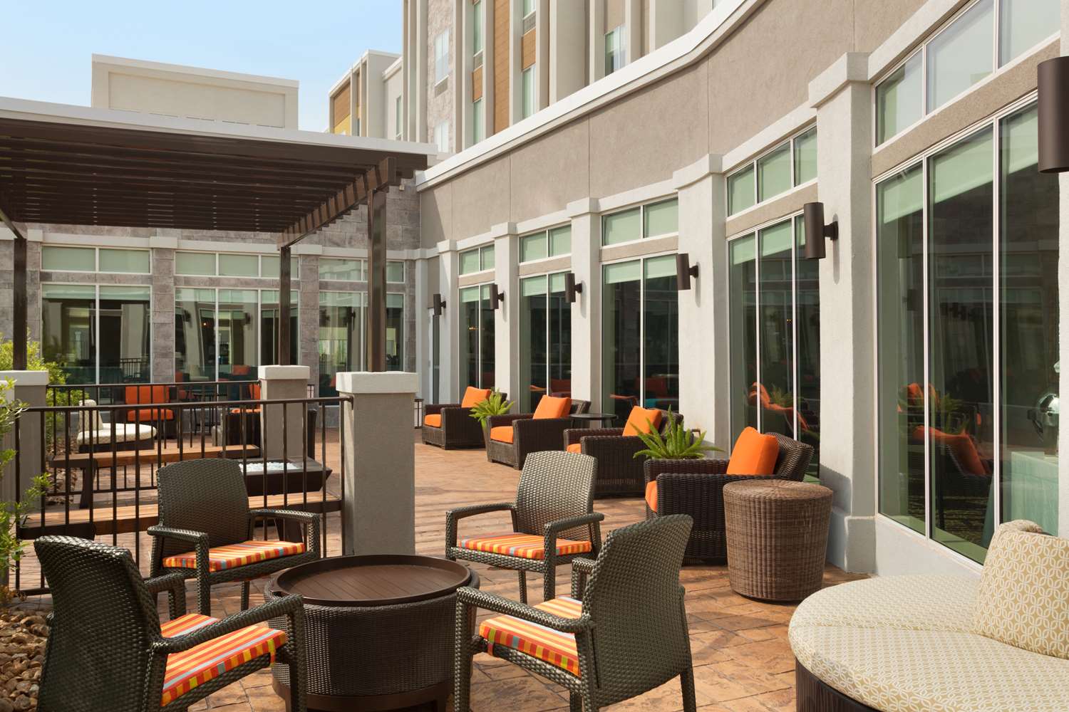 Hilton Garden Inn Houston-Baytown 2