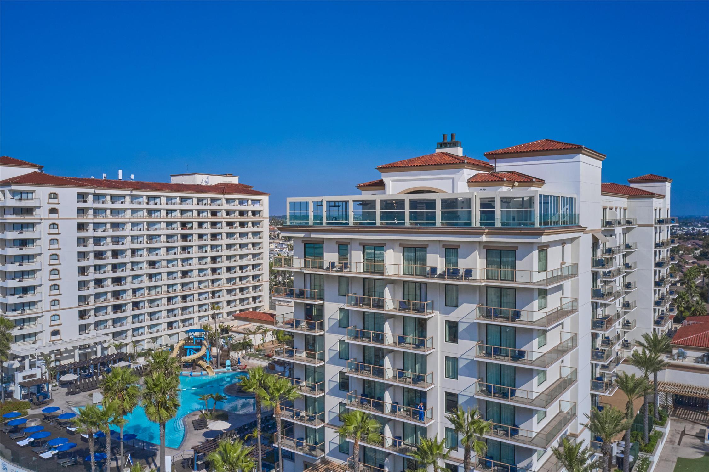 The Waterfront Beach Resort, a Hilton Hotel 2