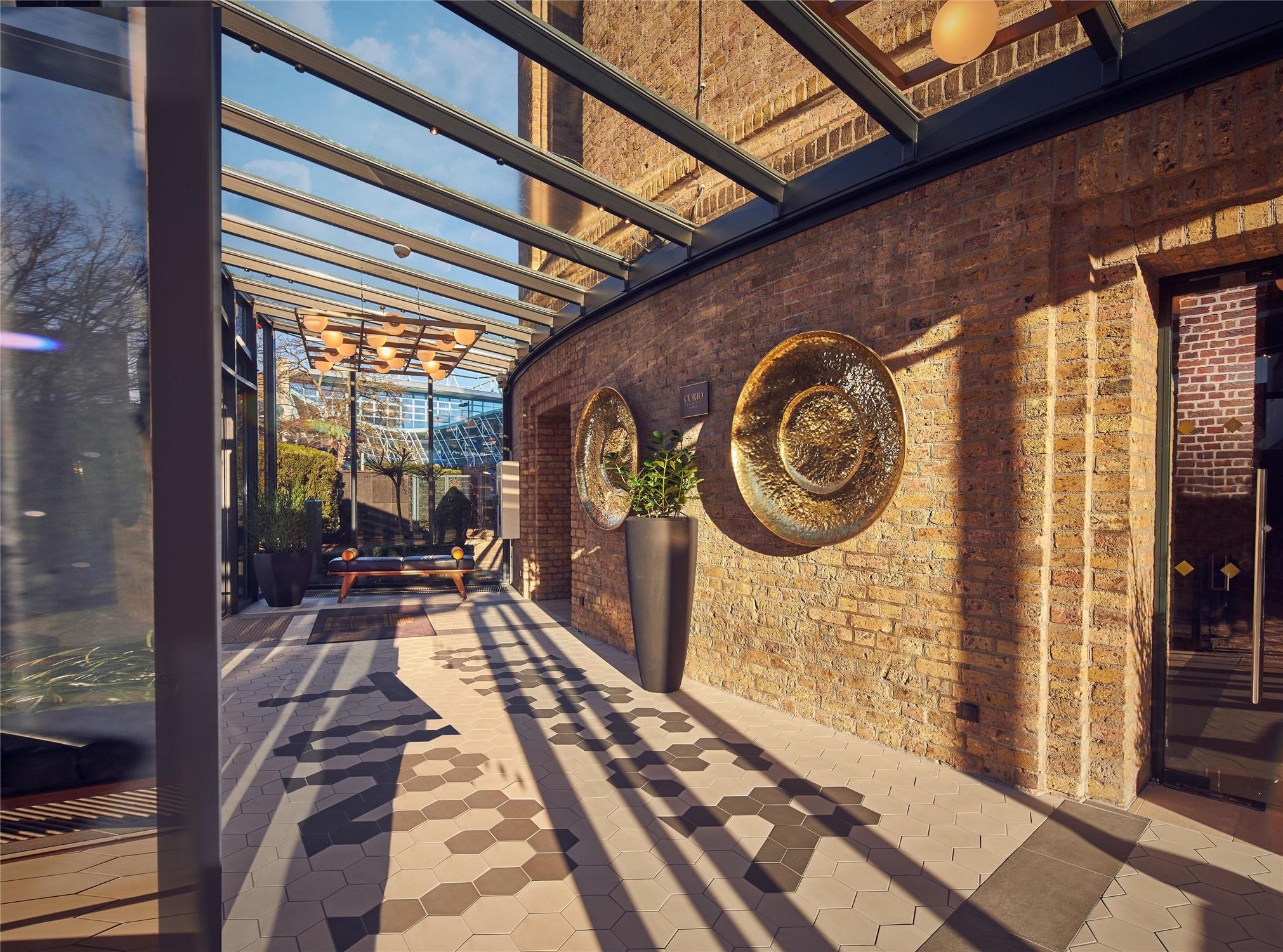 Wasserturm Hotel Cologne, Curio Collection by Hilton 2
