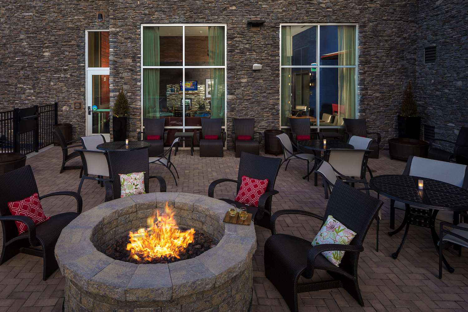 Hampton Inn & Suites-Asheville Biltmore Village, NC 2