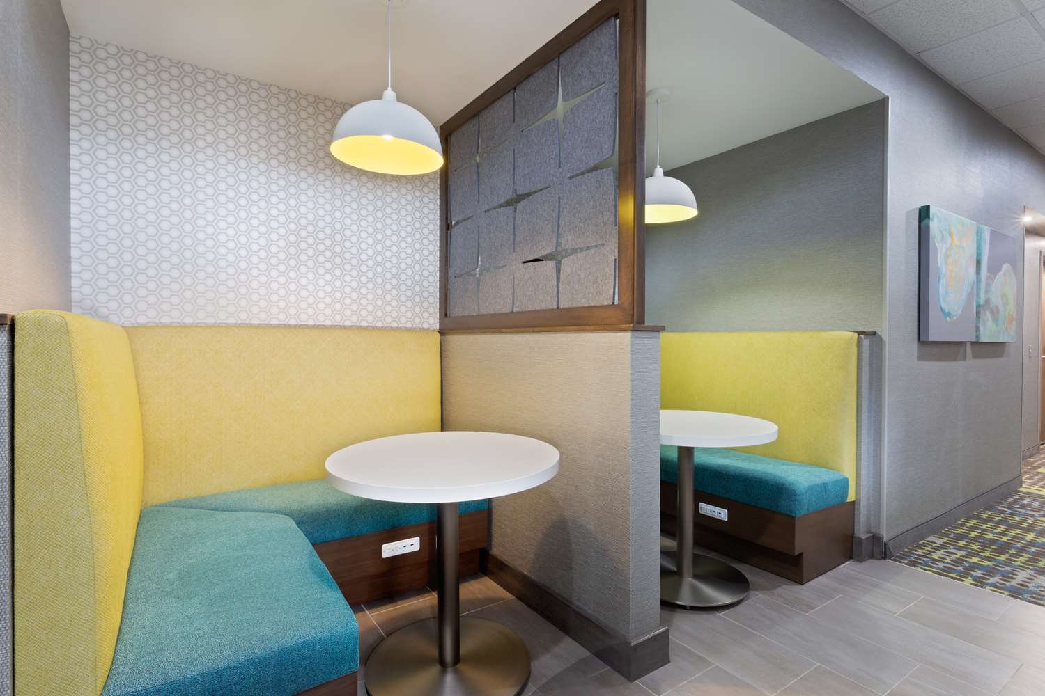 Hampton Inn & Suites Orlando International Drive North 2