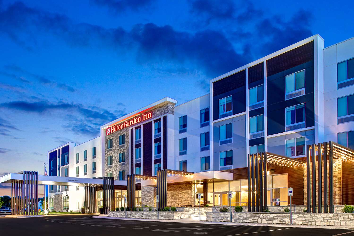 Hilton Garden Inn Cedar Rapids 1