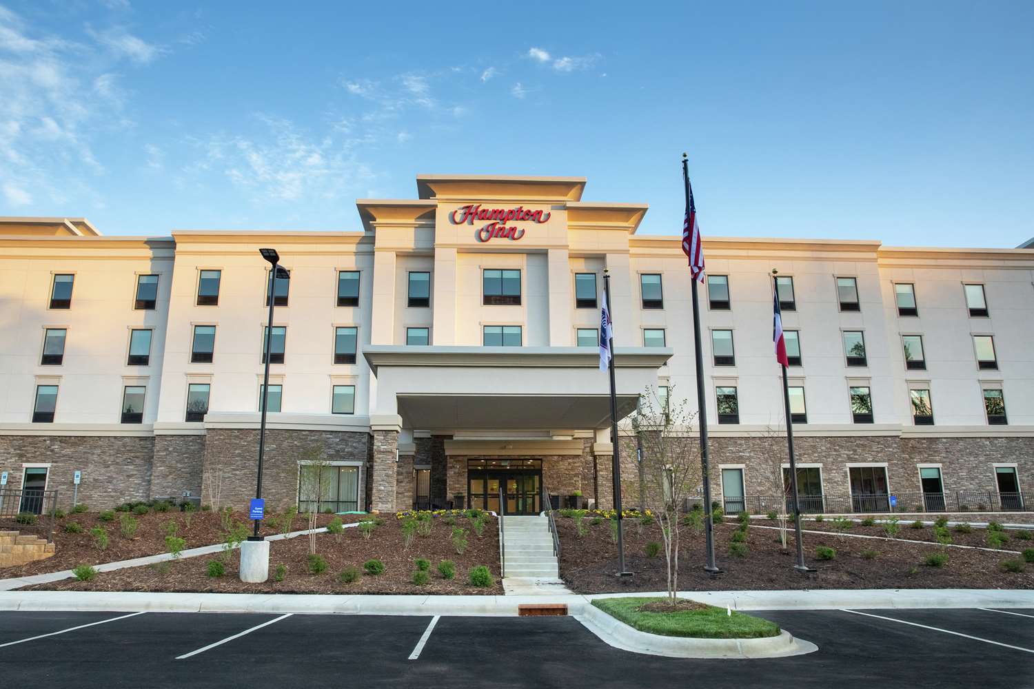 Hampton Inn Black Mountain 1