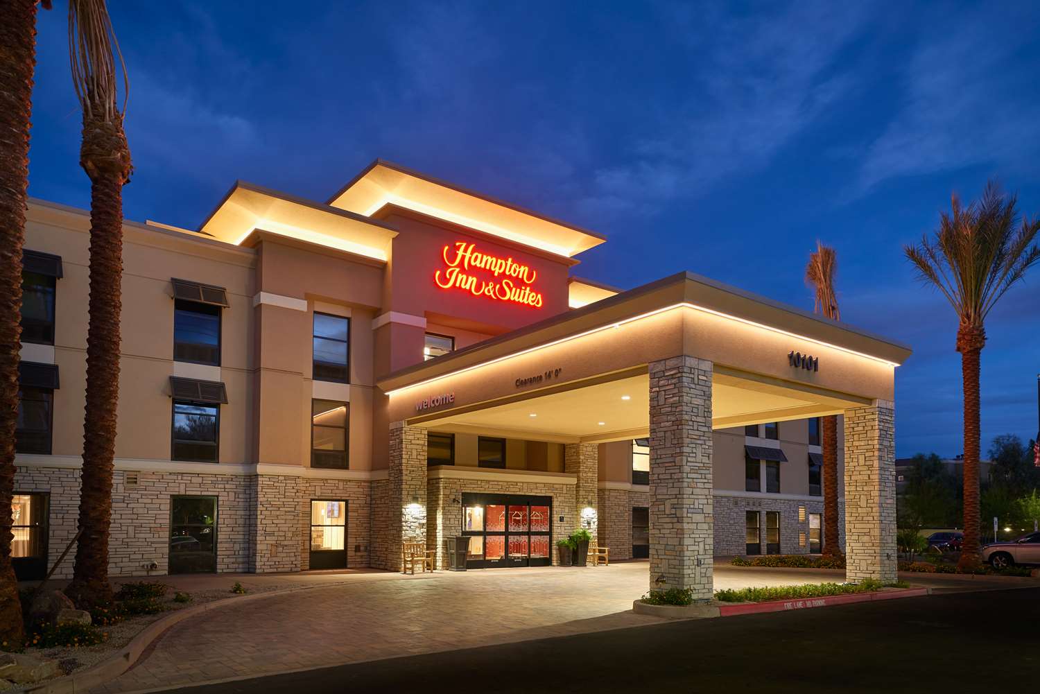 Hampton Inn & Suites Phoenix/Scottsdale on Shea Boulevard 1