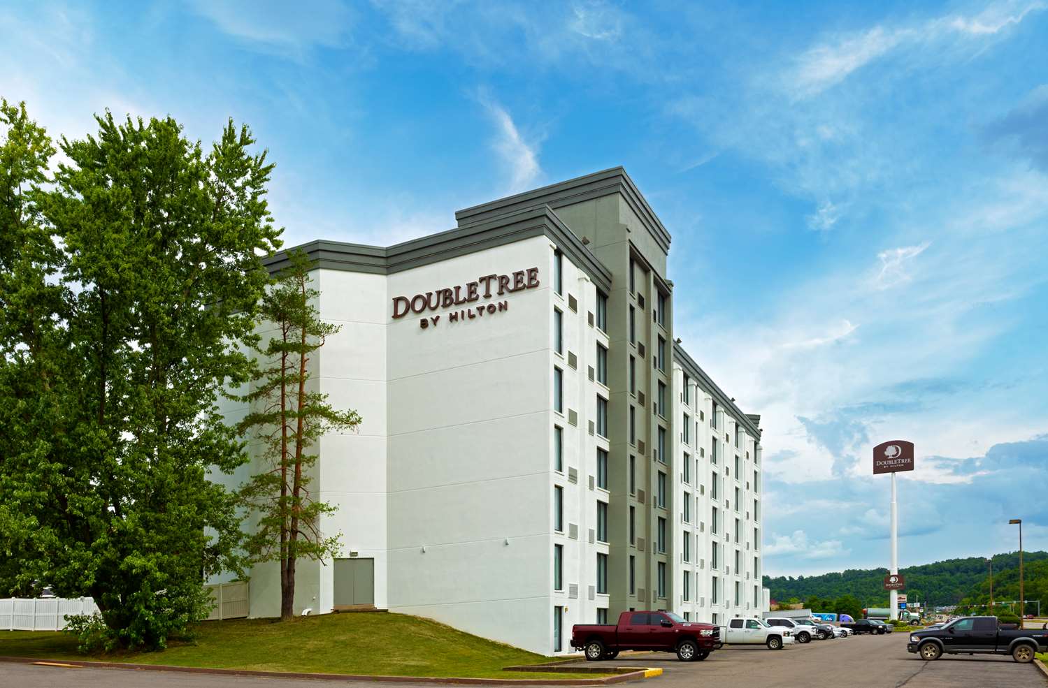 DoubleTree by Hilton Pittsburgh-Meadow Lands 2