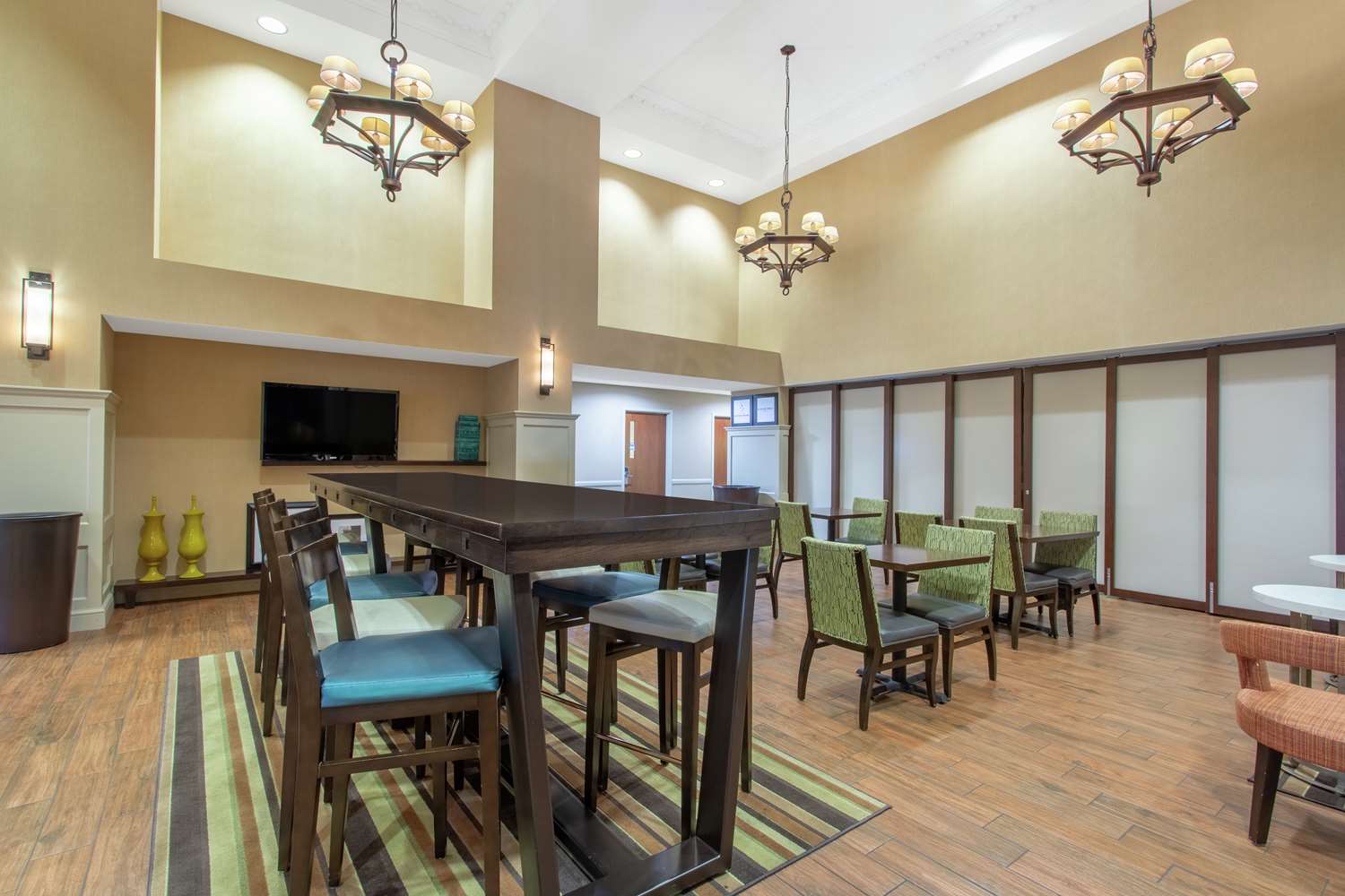 Hampton Inn & Suites Albany-Airport 2