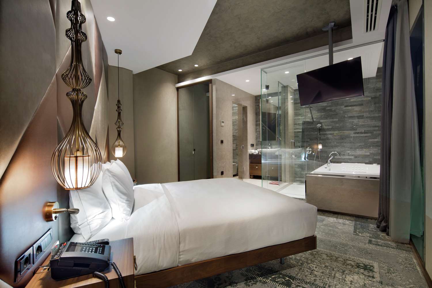 1 Bedroom Suite with Terrace