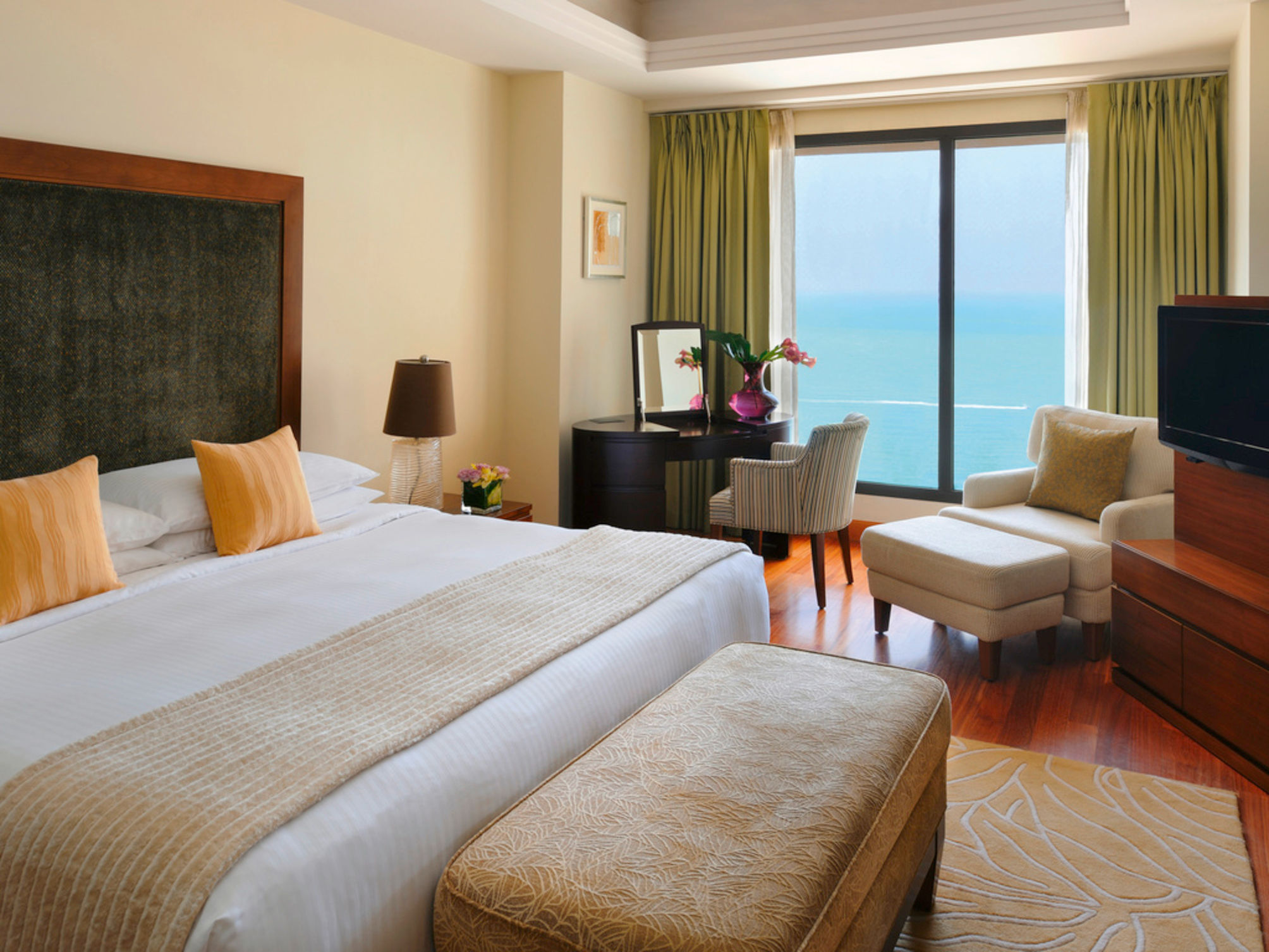 Mövenpick Hotel Jumeirah Beach 2