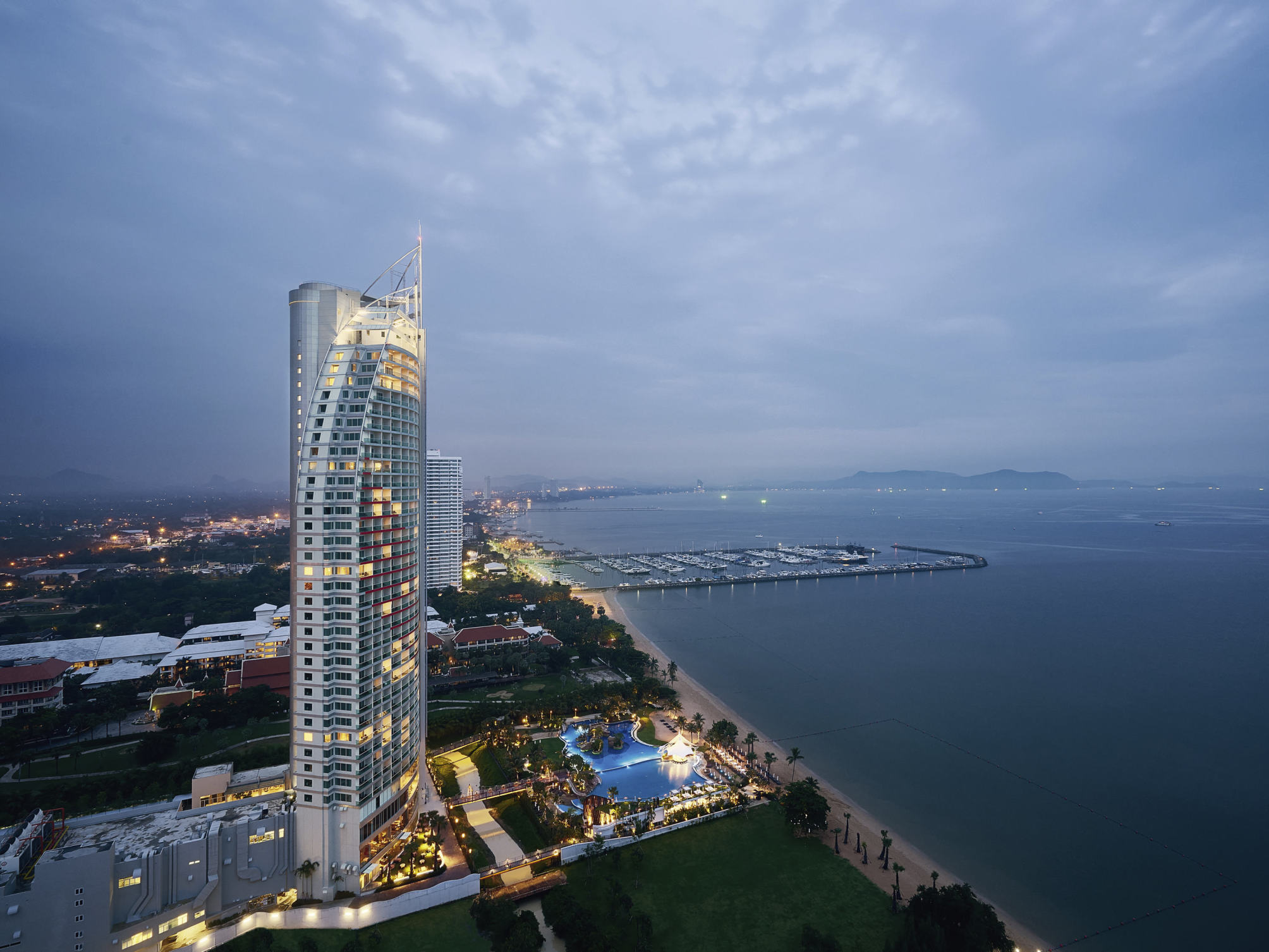 Mövenpick Siam Hotel Na Jomtien Pattaya 1