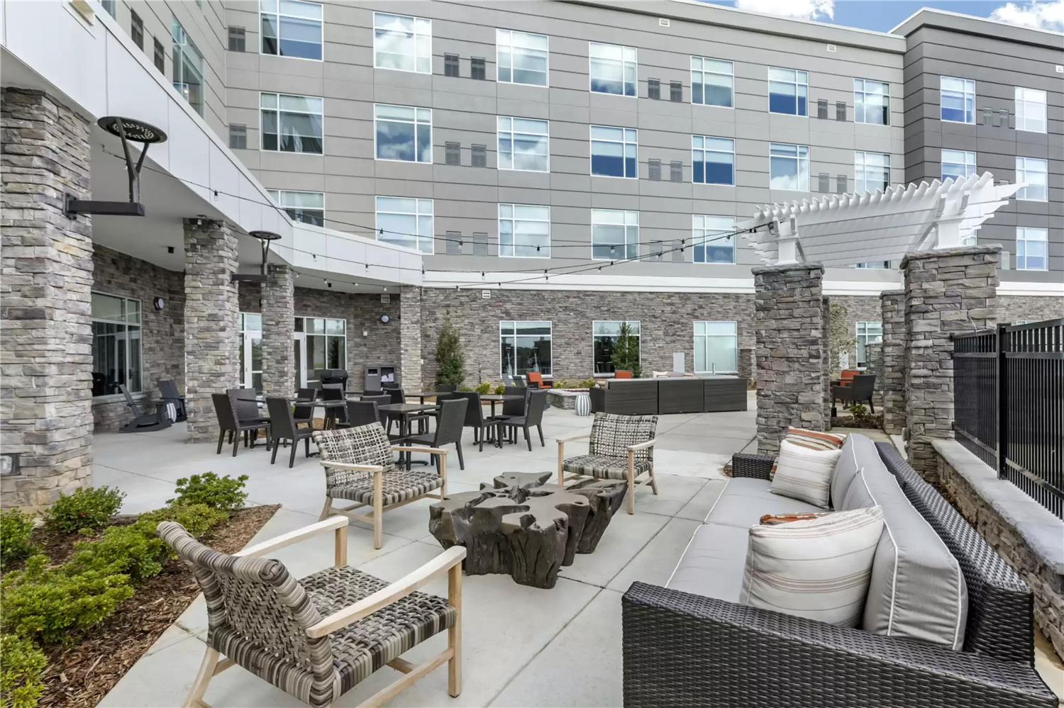DoubleTree by Hilton Greenville Woodruff Road 2
