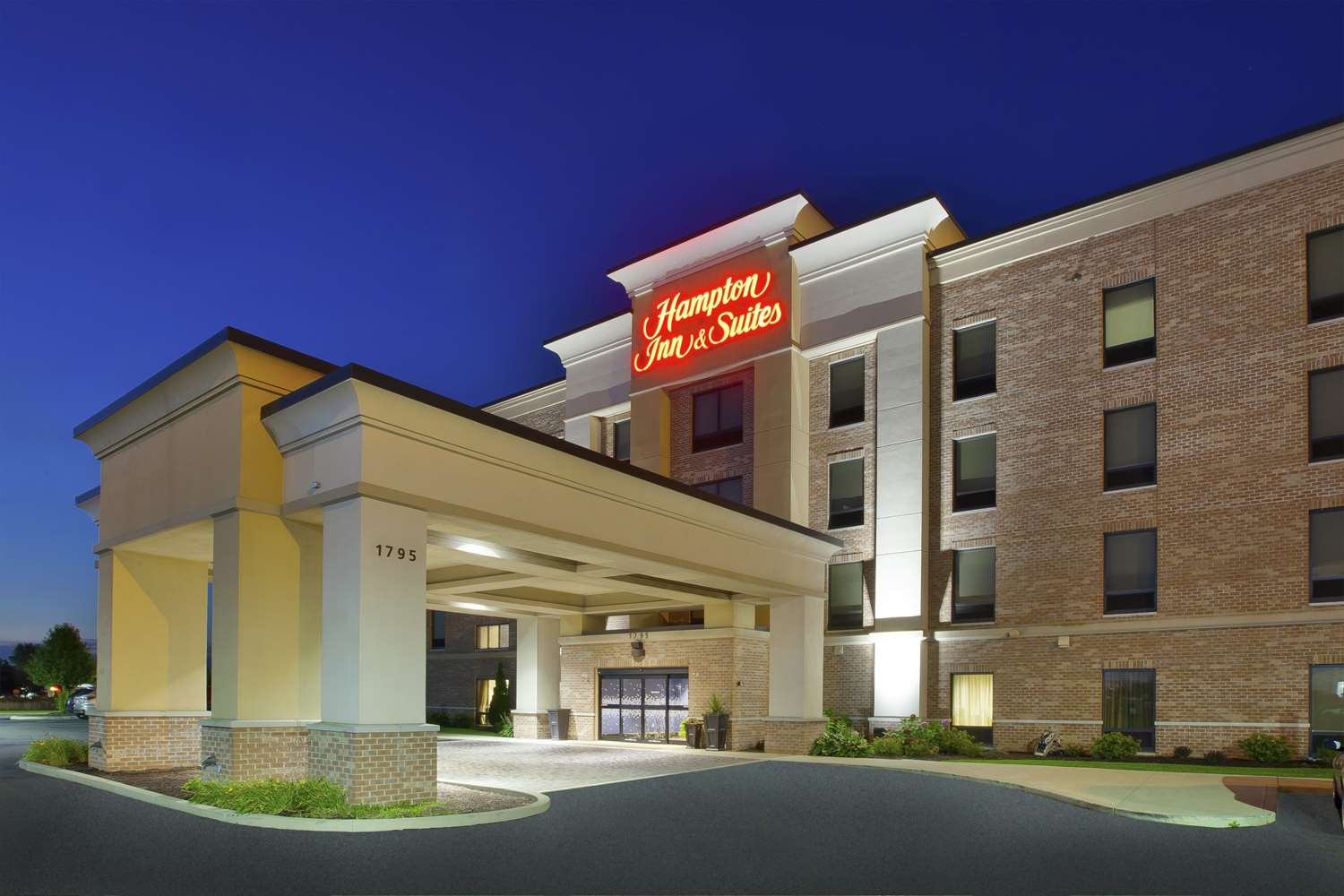 Hampton Inn & Suites Elyria 1