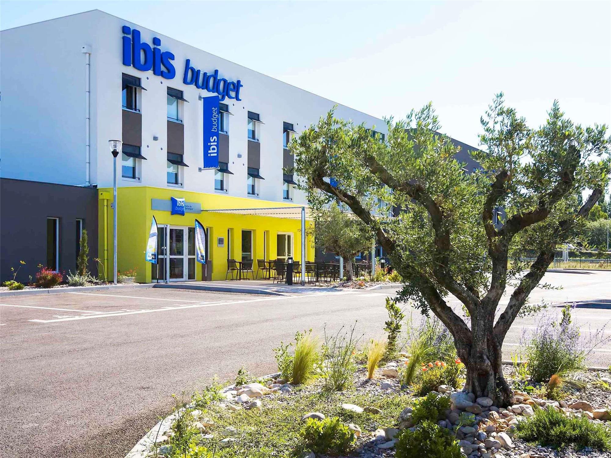 Ibis Budget Saint-Martin-de-Crau Porte de Camargue 1