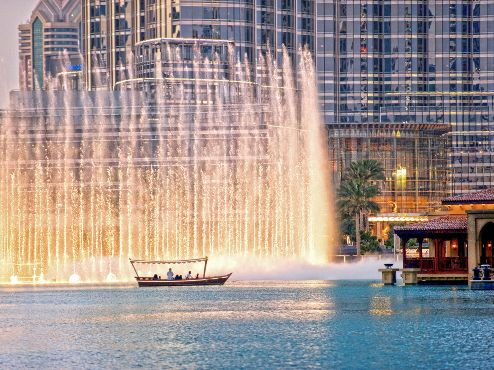 Swissôtel Al Murooj Dubai 2