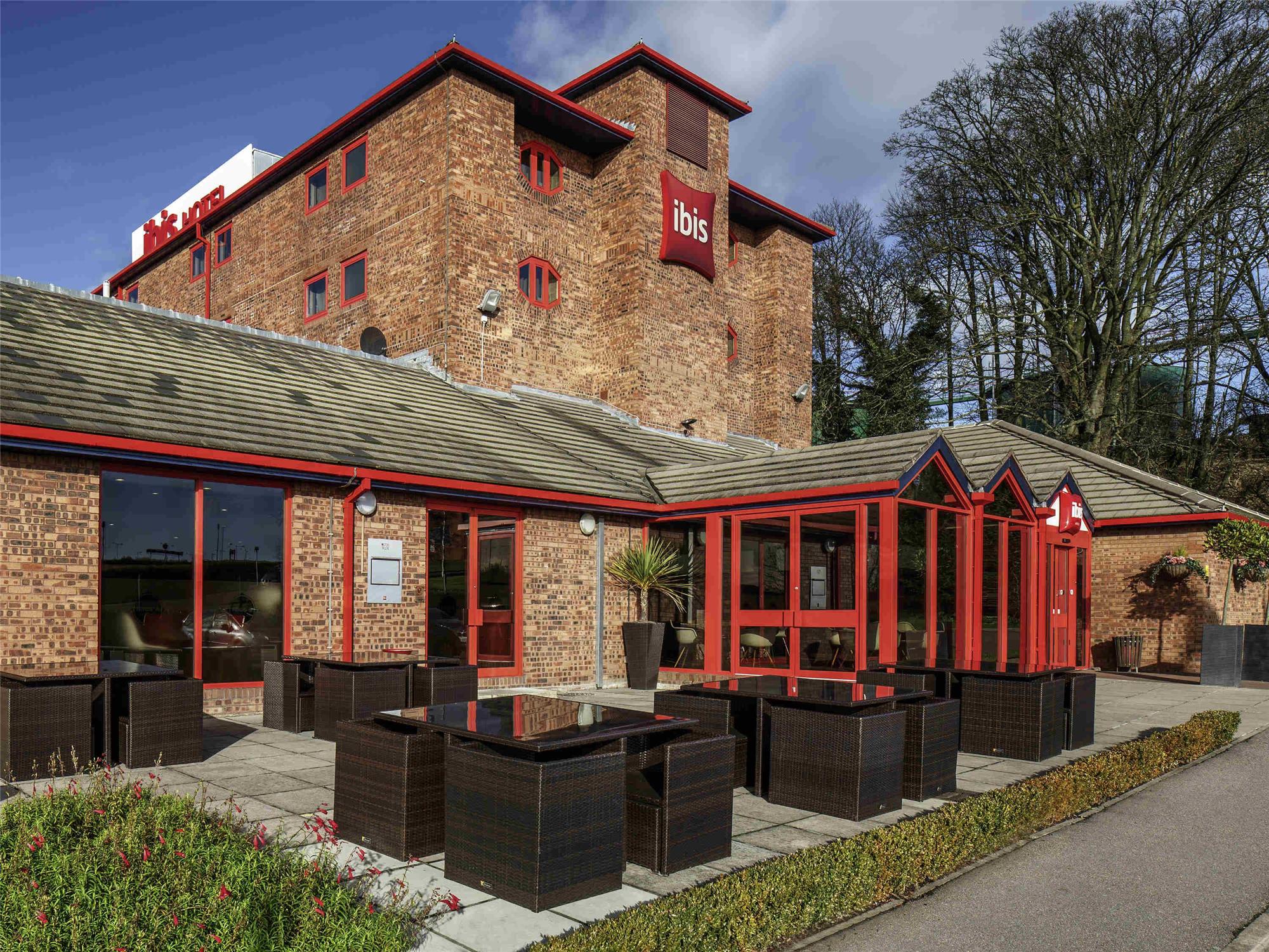 Ibis London Luton Airport 1