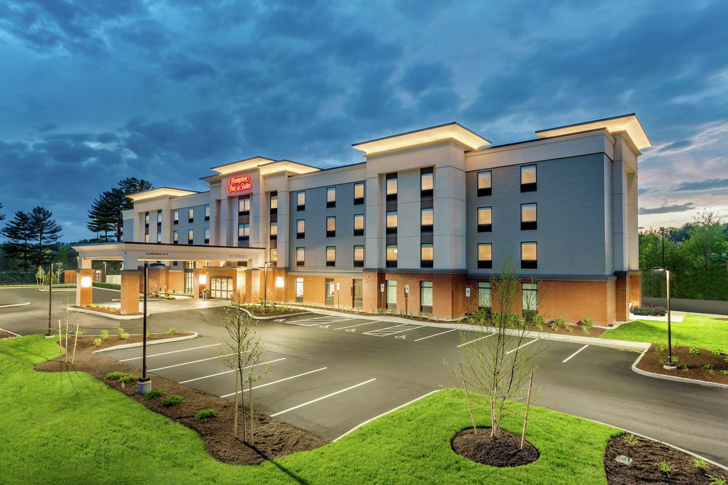 Hampton Inn & Suites Kittery-Portsmouth 2
