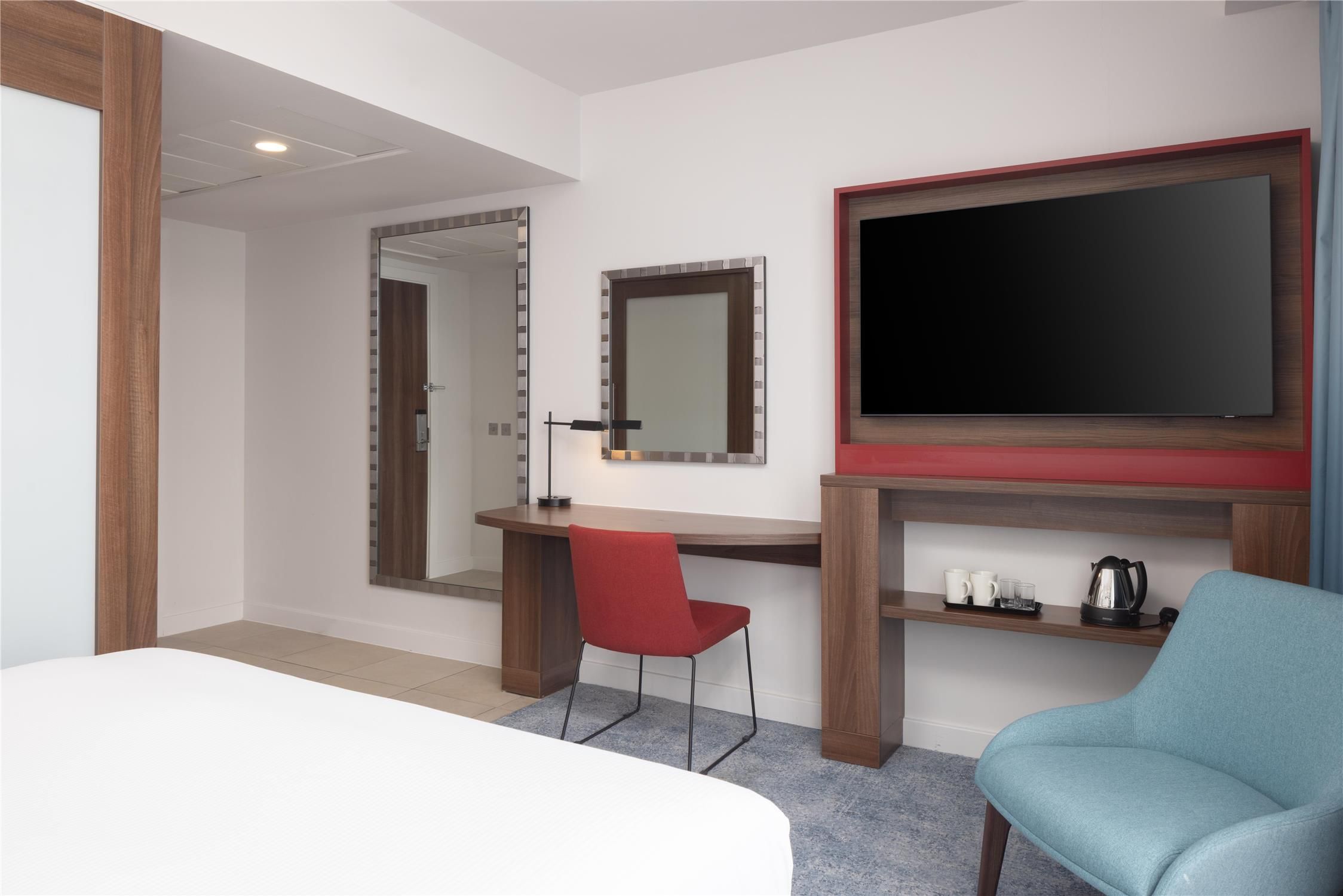 QUEEN ROOM WITH BATH