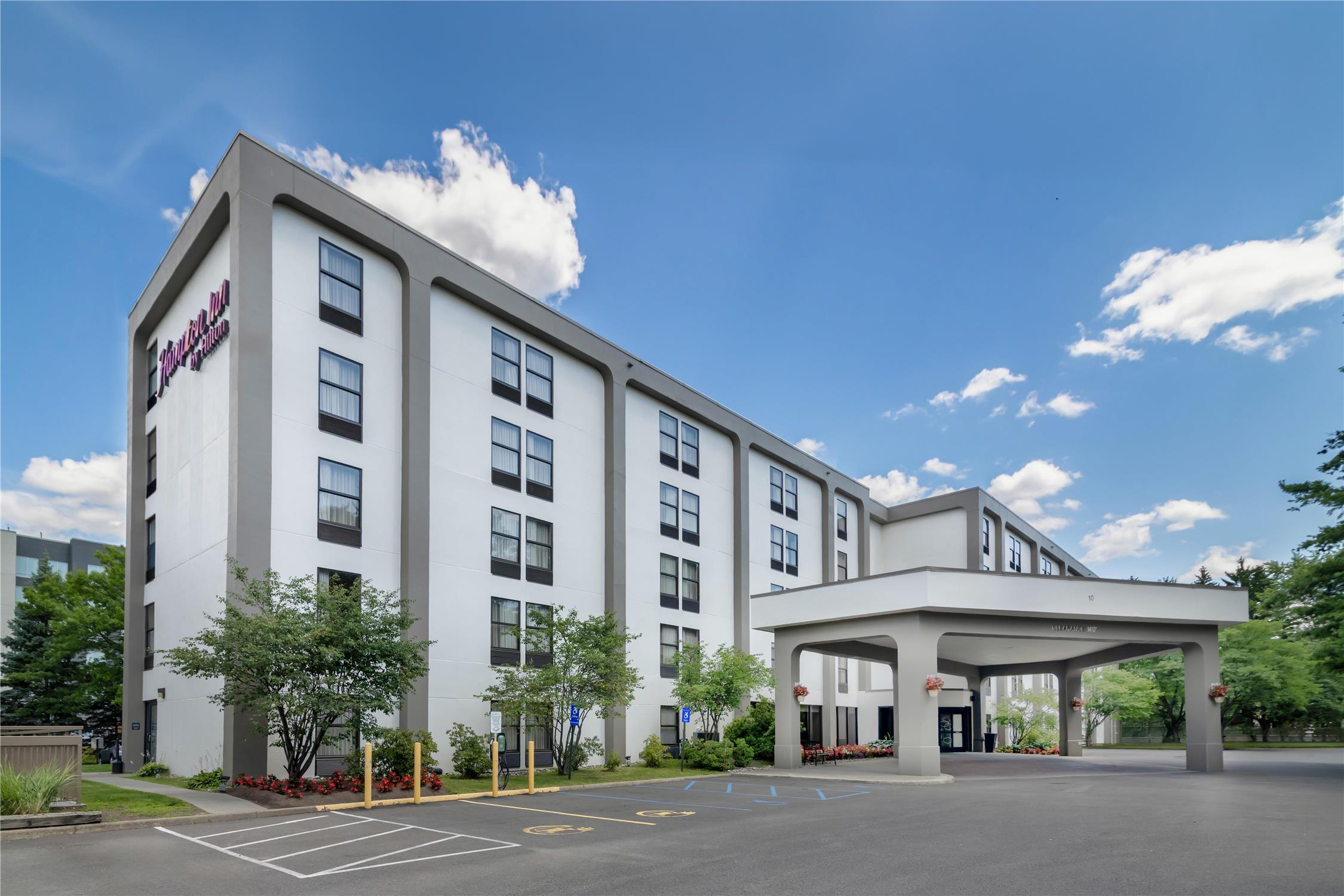 Hampton Inn Albany-Wolf Road 1