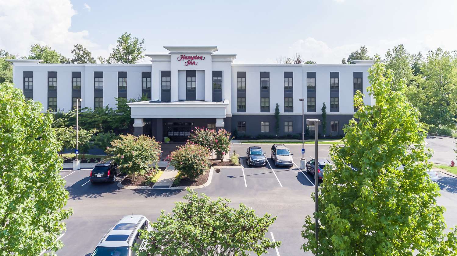 Hampton Inn White House 1