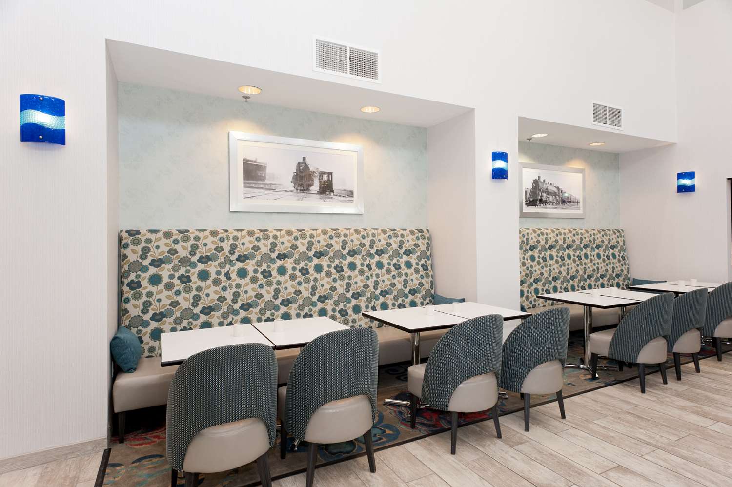 Hampton Inn & Suites McComb 2