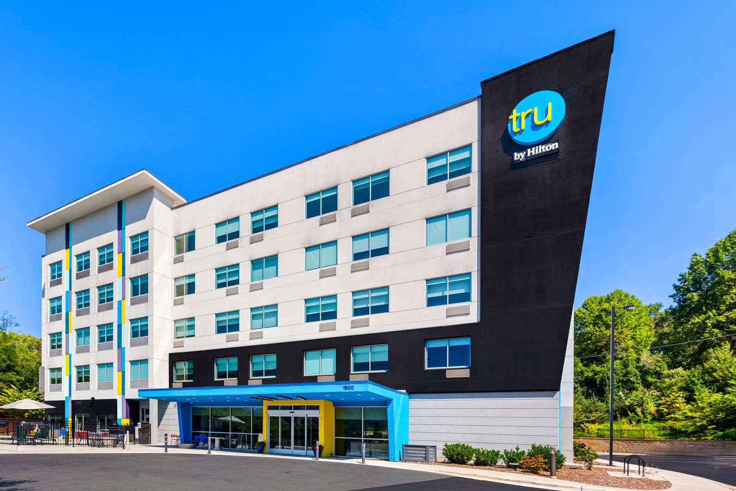 Tru by Hilton Asheville Blue Ridge Parkway 1