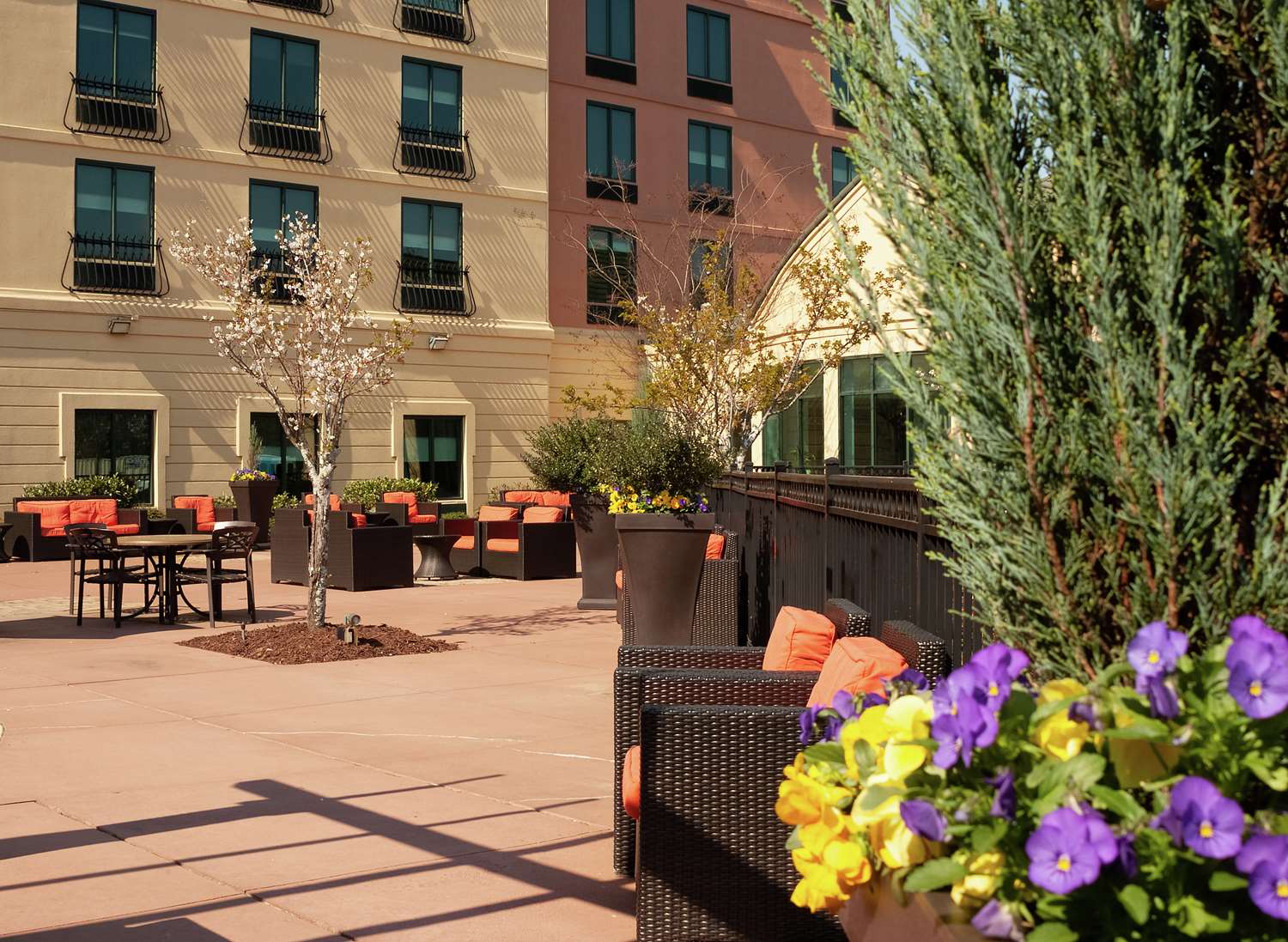 Hilton Garden Inn Atlanta Airport/Millenium Center 2