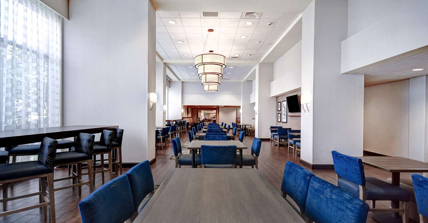 Hampton Inn & Suites Alexandria Old Town Area South 2