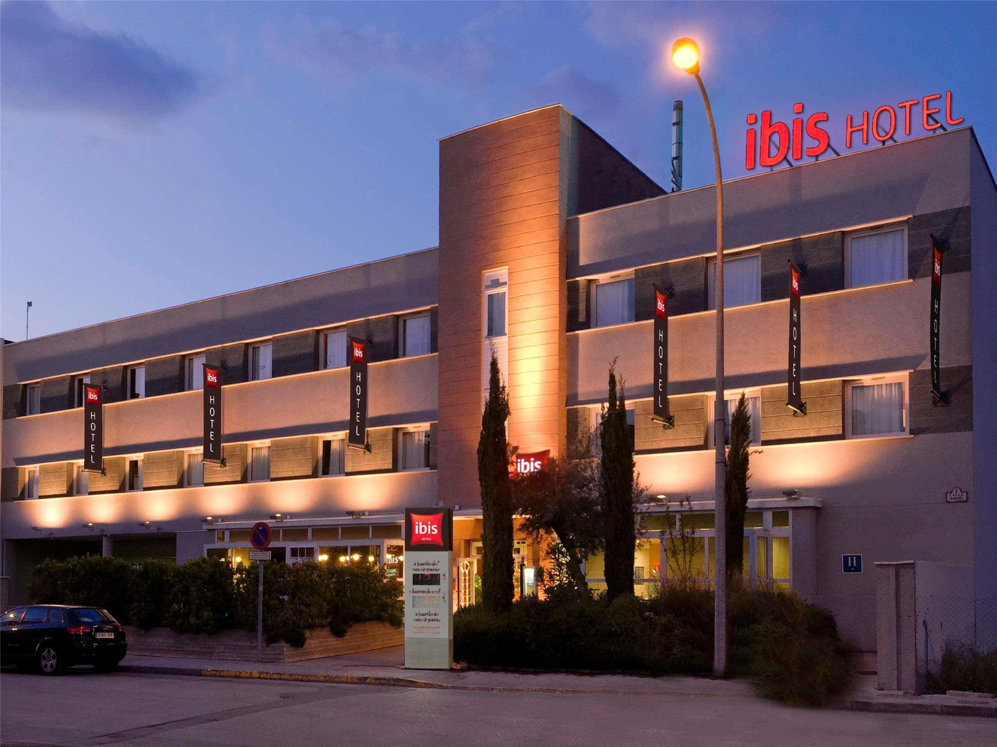 Ibis Granada 1