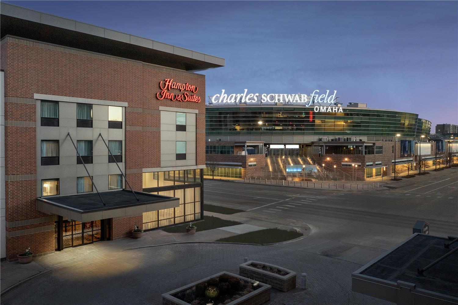 Hampton Inn & Suites Omaha-Downtown 2