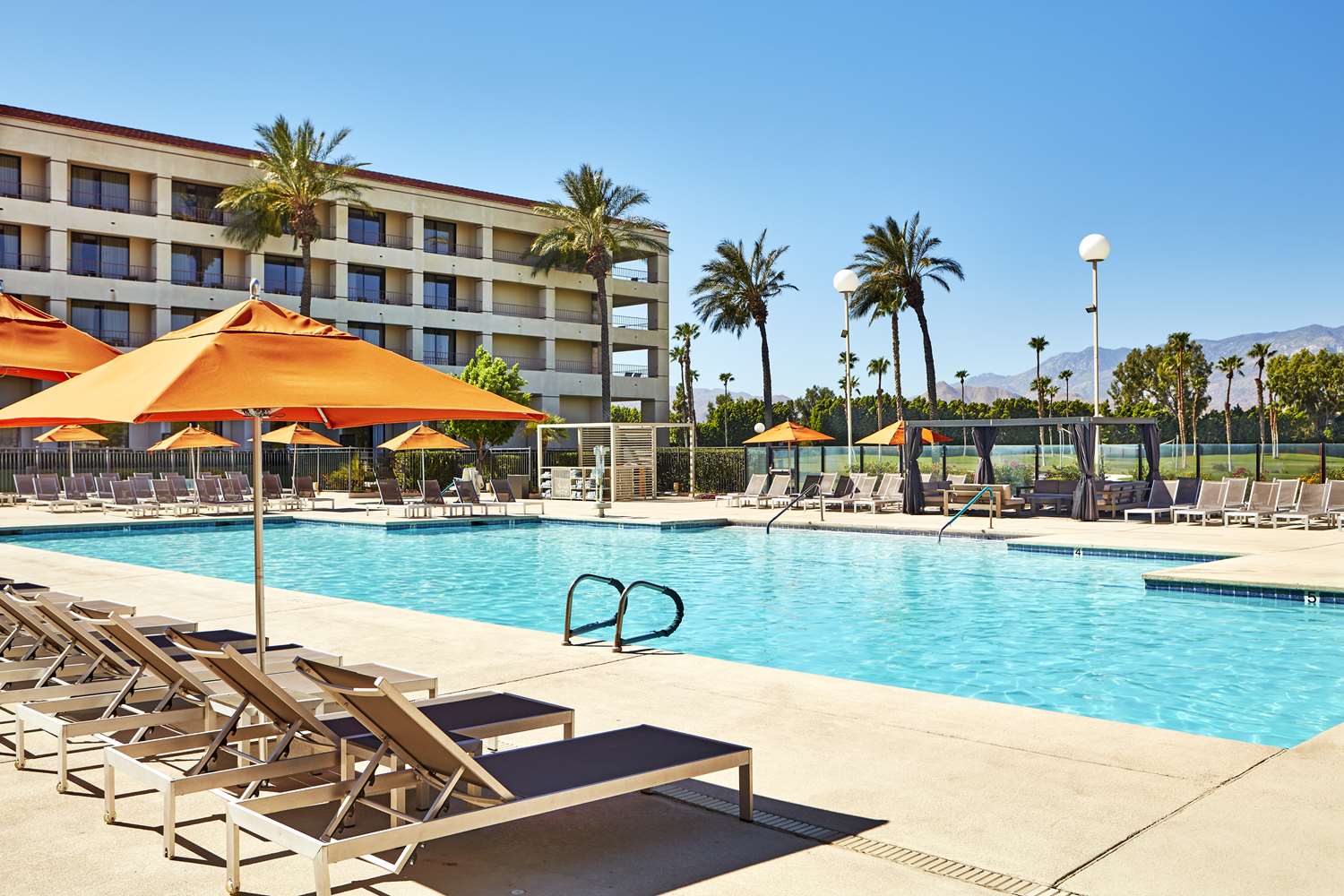 DoubleTree by Hilton Golf Resort Palm Springs 1