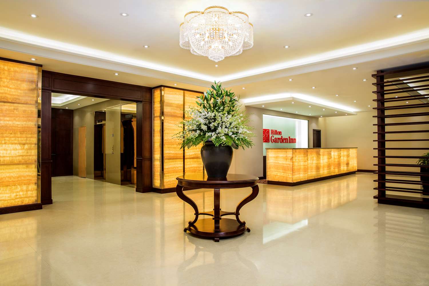 Hilton Garden Inn Hanoi 1