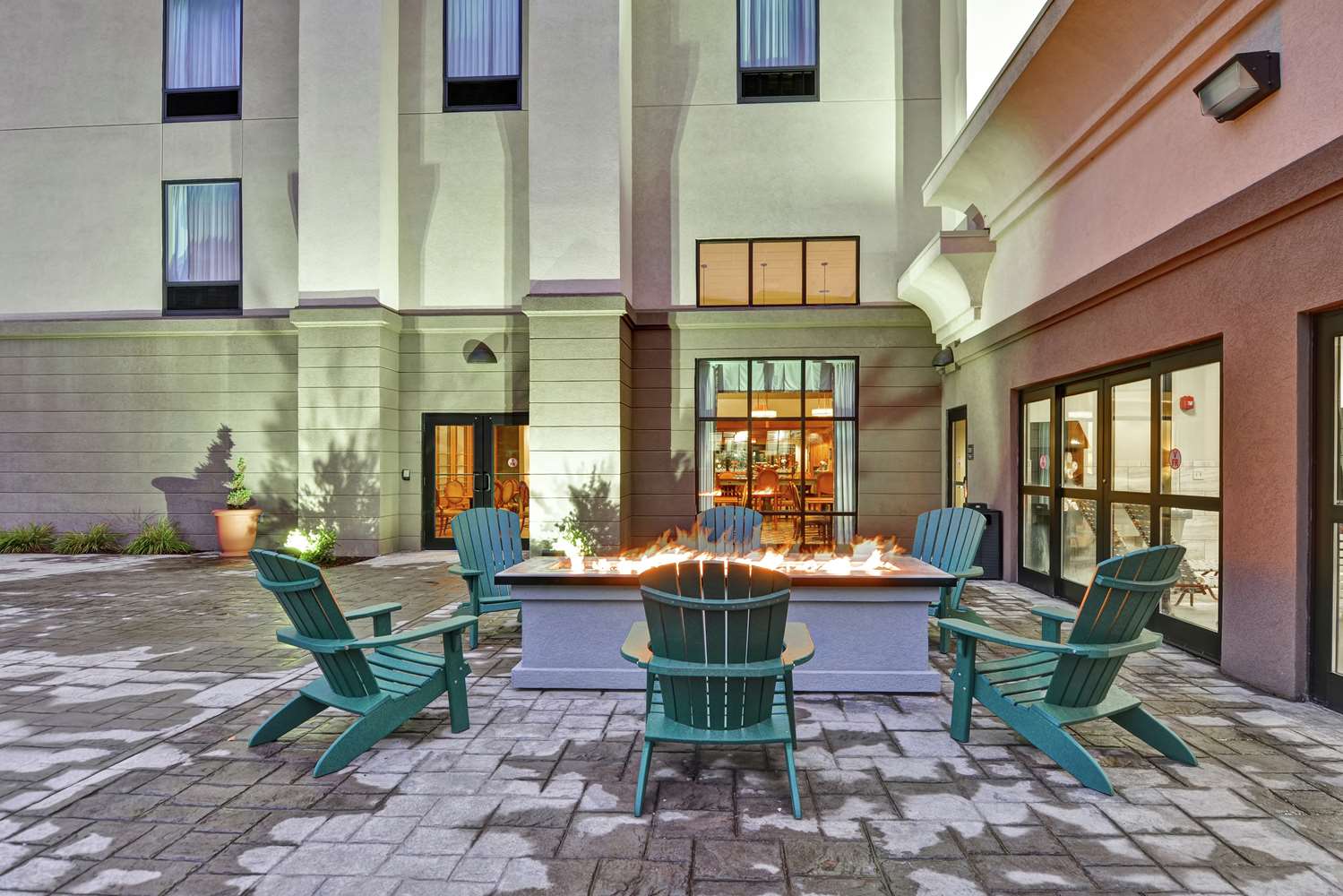 Hampton Inn & Suites New Hartford 2