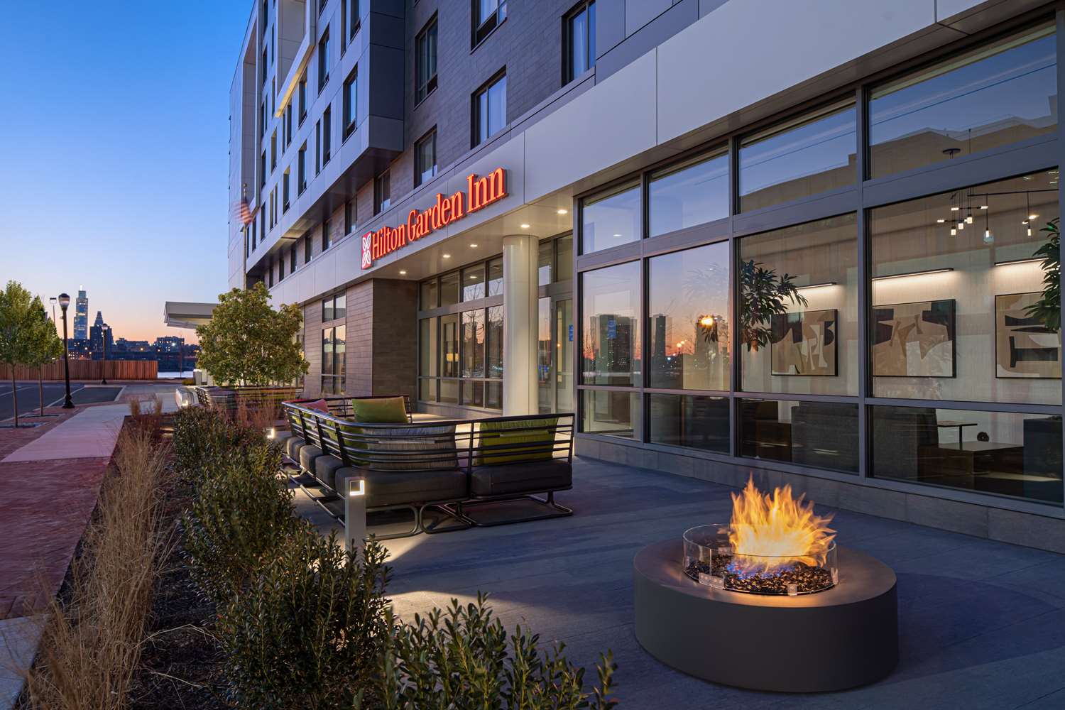 Hilton Garden Inn Camden Waterfront Philadelphia 2