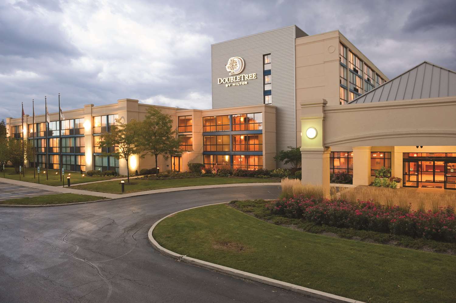 DoubleTree by Hilton Chicago - Arlington Heights 1