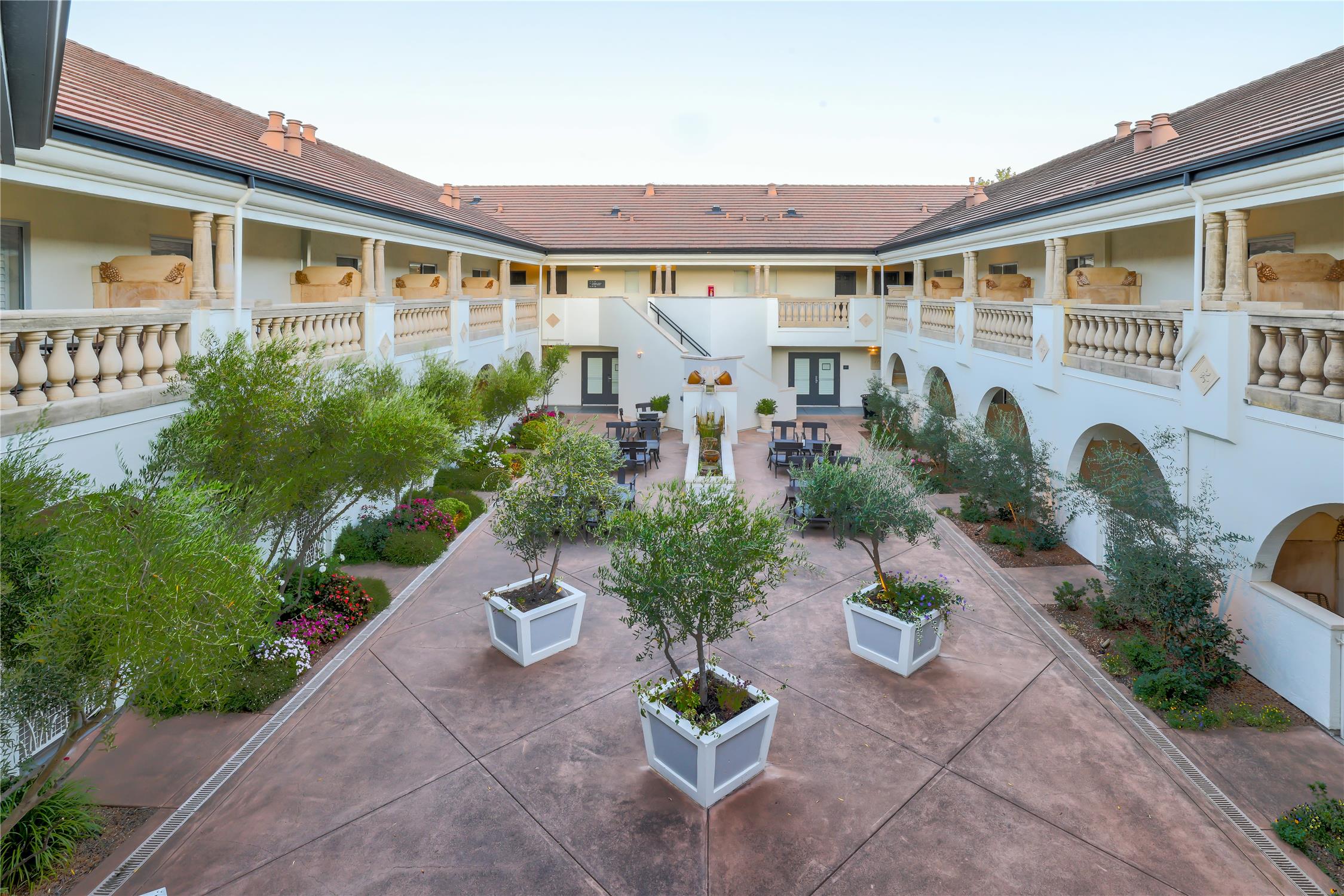 The Lodge at Healdsburg, Tapestry Collection by Hilton 1