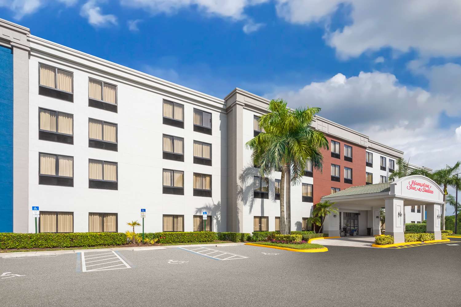 Hampton Inn & Suites Boynton Beach 1