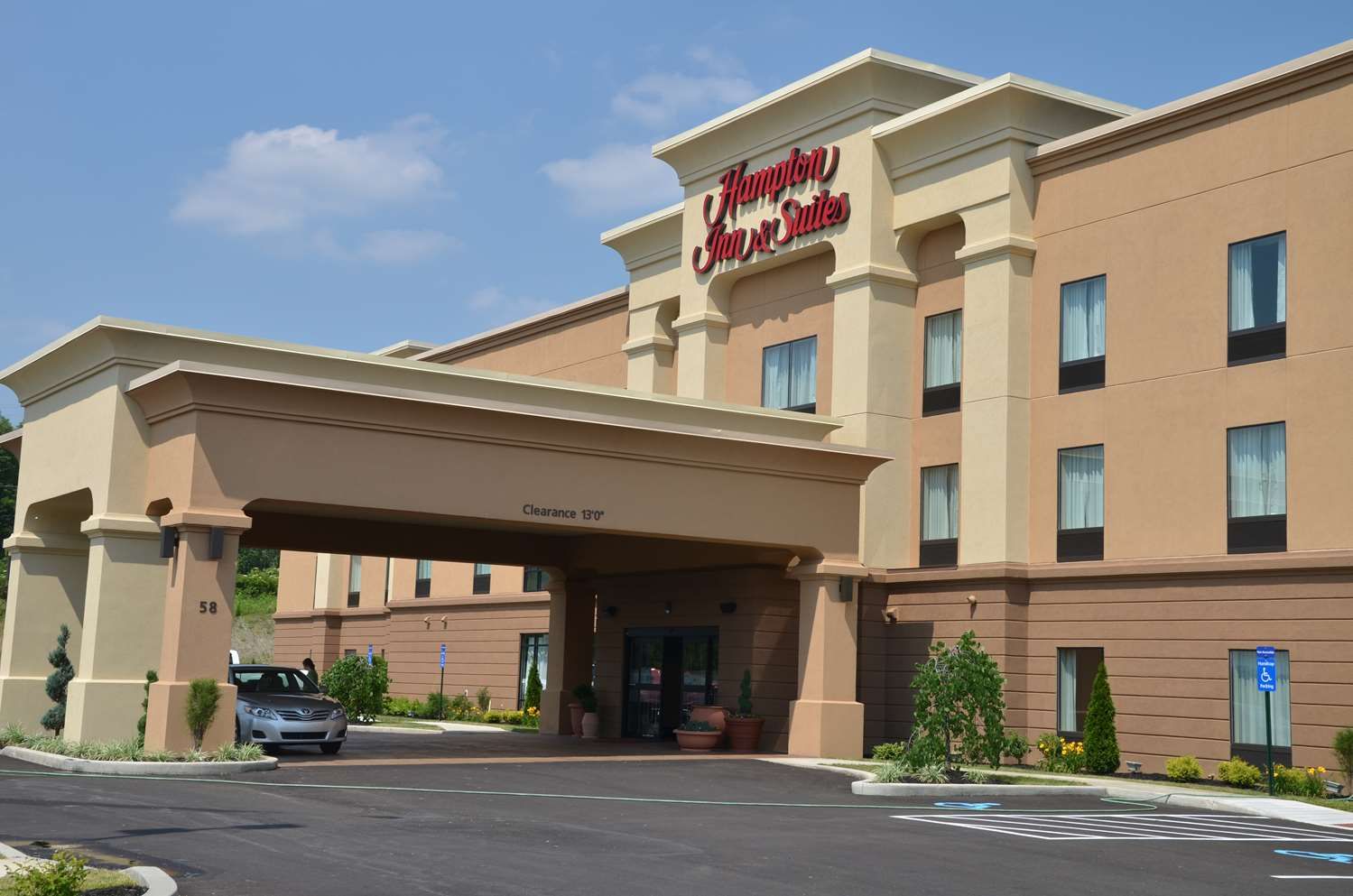 Hampton Inn & Suites Sharon 1