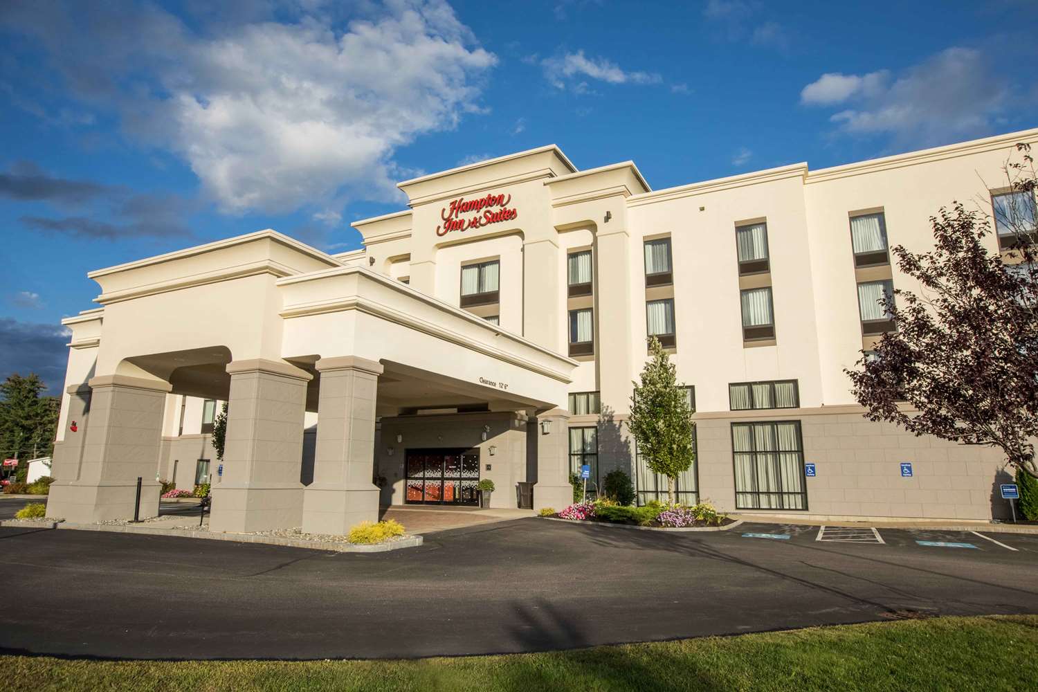 Hampton Inn & Suites Tilton 1