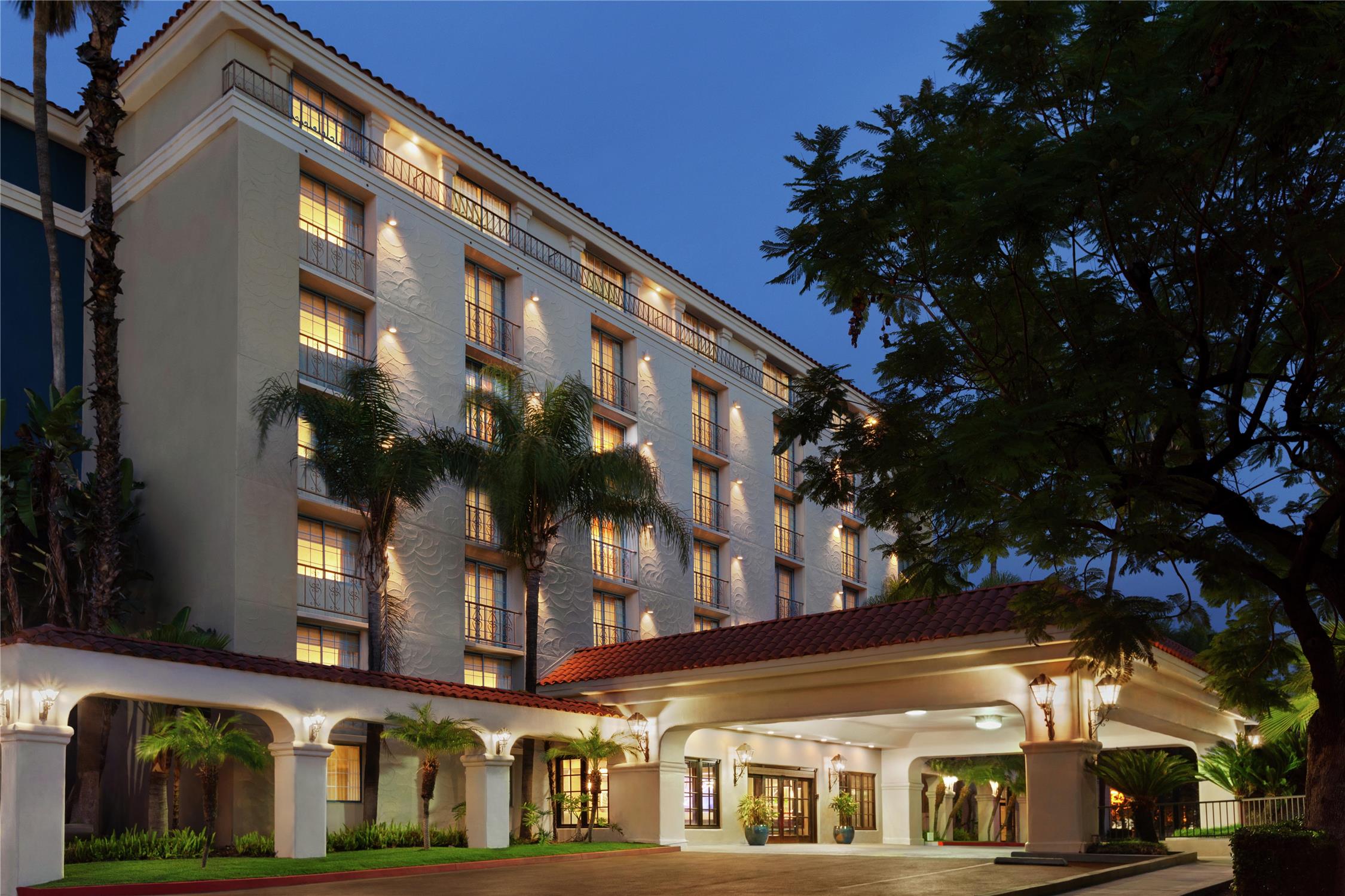 Embassy Suites by Hilton Arcadia Pasadena Area 1