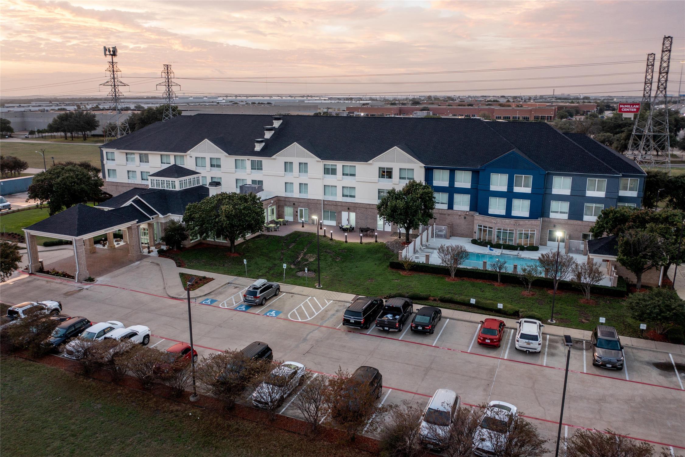 Hilton Garden Inn Fort Worth/Fossil Creek 2