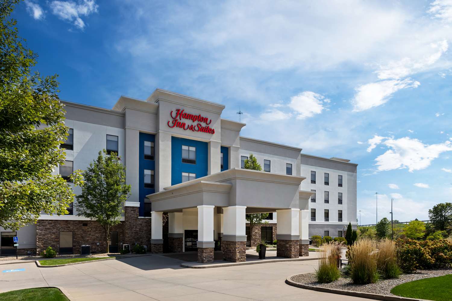 Hampton Inn & Suites Canton 1