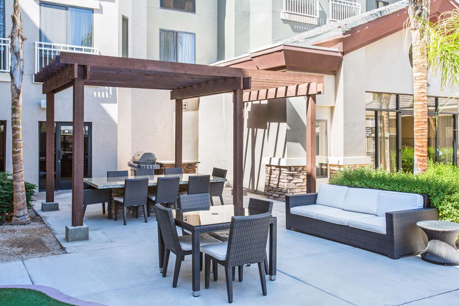 Homewood Suites by Hilton Phoenix-Avondale 2
