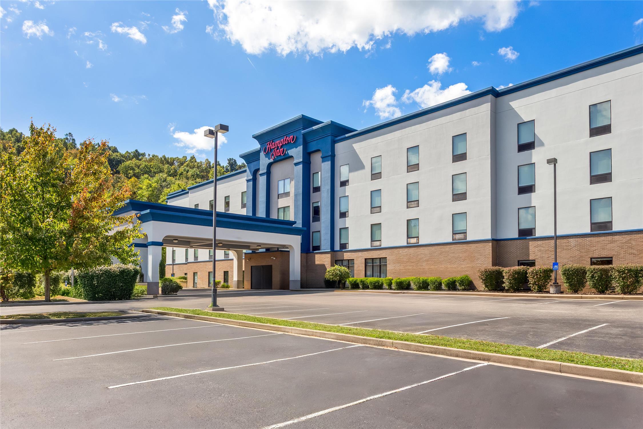 Hampton Inn Huntington University Area 1