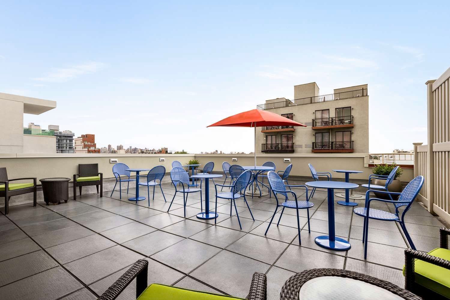 Home2 Suites by Hilton New York Long Island City, NY 2