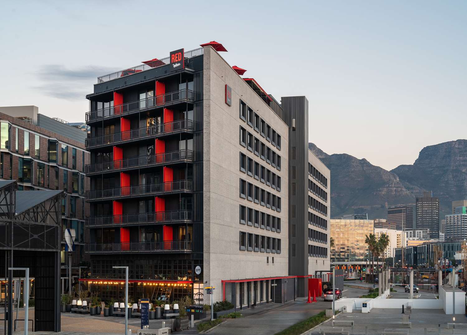 Radisson RED Hotel V&A Waterfront Cape Town 2