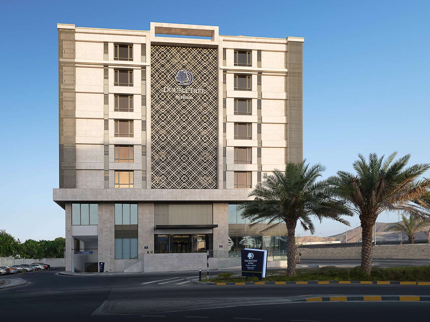 DoubleTree by Hilton Muscat Qurum 2