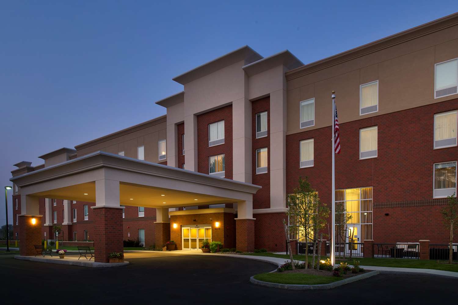 Hampton Inn & Suites Syracuse/Carrier Circle 1